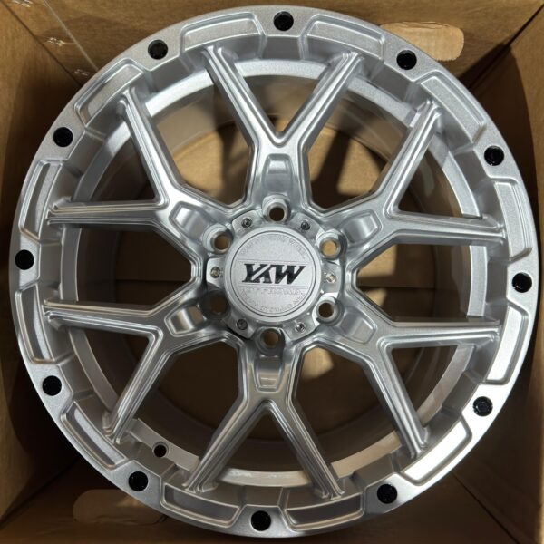 17 6X139 YKW7512 SILVER + MILLING ET0 CB110 T,9