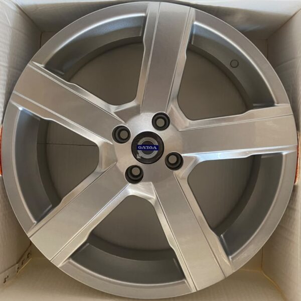 18 4X100 BRW1600 PR1 (Repl. volvo) (T.6)