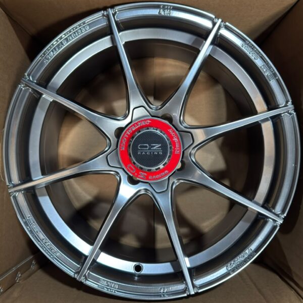 18 5X100/114 RS2 HYPER BLACK ET35 CB73,1 T.8