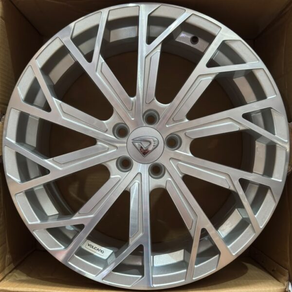 18 5X100 BAYERN AUDI RS8 Diam. Prata (T.6)