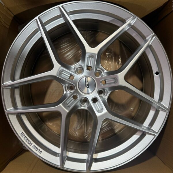 20 5X112 SW03 Hyper Silver CB 73,1 ET45 T.8,5