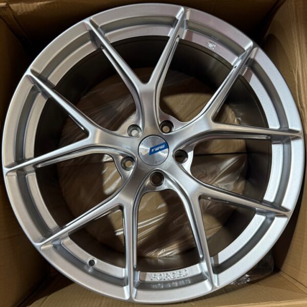 20 5X114 BS01 Hyper Silver Cb73,1 et38 T.9,5