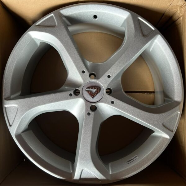 17 4X100 ADVANCE PRATA (T,6)