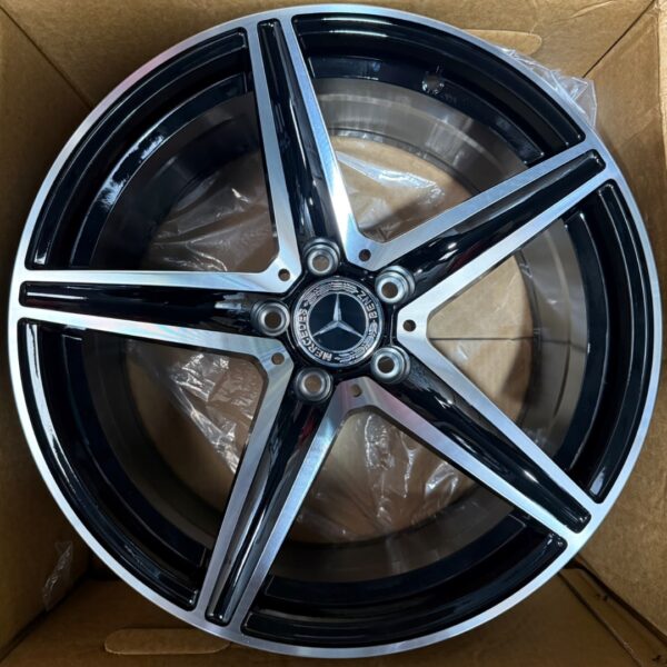 18 5X112 MB04 GLOSS BLACK MACHINED FACE ET38 CB66,6 T.7 (MERCEDES)