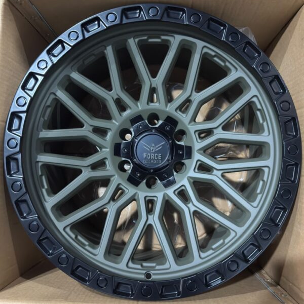 20 6X139/135 A0502 Green Center With Black T.10 ET -12 CB106,1